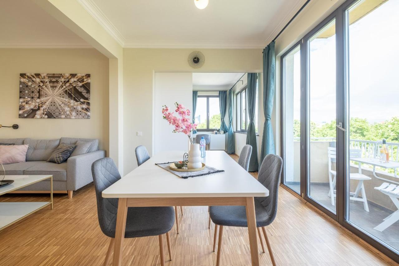 Sunrise 1Bdrm View Apartment Ndk Congress Centre Софія Екстер'єр фото